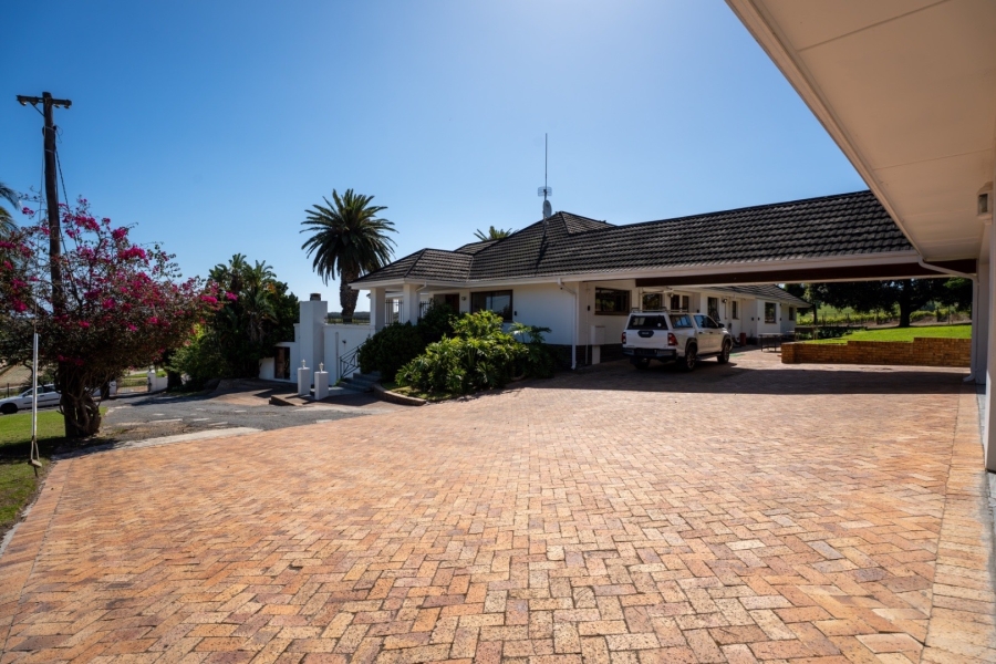5 Bedroom Property for Sale in Lyndoch Western Cape